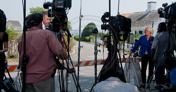 Press:Kennedy Compound/ Ted Kennedy's Death_2615
